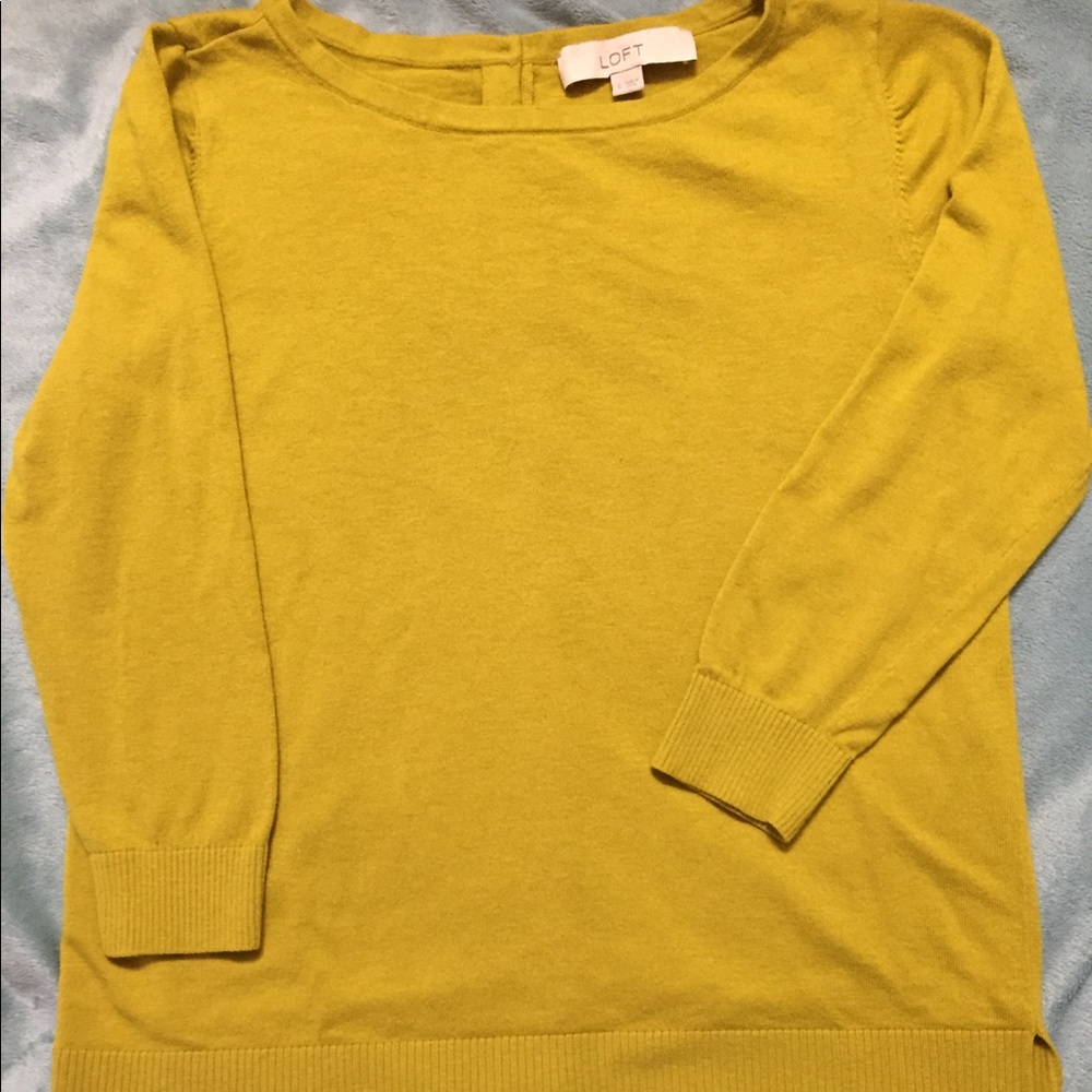 Loft yellow buttons in back blouse